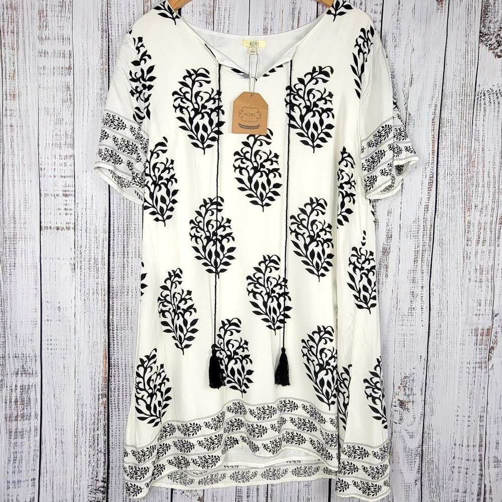 Kori America Dress NWT Size LARGE Tunic Lined Black & White Tassel Tie Womens